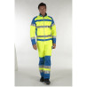 Ce pantalon fait partie de la gamme Workwear, spécialement conçue pour les professionnels qui ont besoin de vêtements de travail