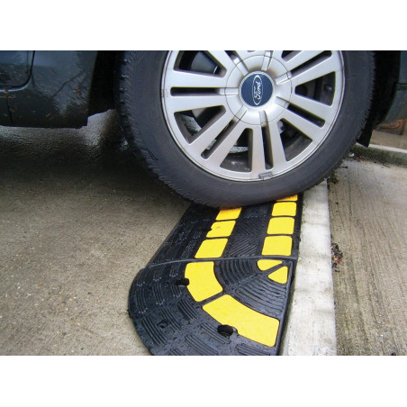 Rampe de trottoir - Passe câble intégré OPTO - Caoutchouc