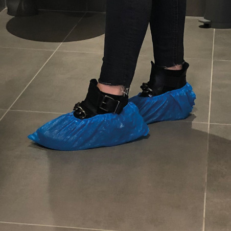 Lot de 100 sur-chaussures jetable