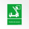 Légende d'image : Panneau d'évacuation ISO 7010, indiquant une fenêtre de secours, en vinyle résistant.